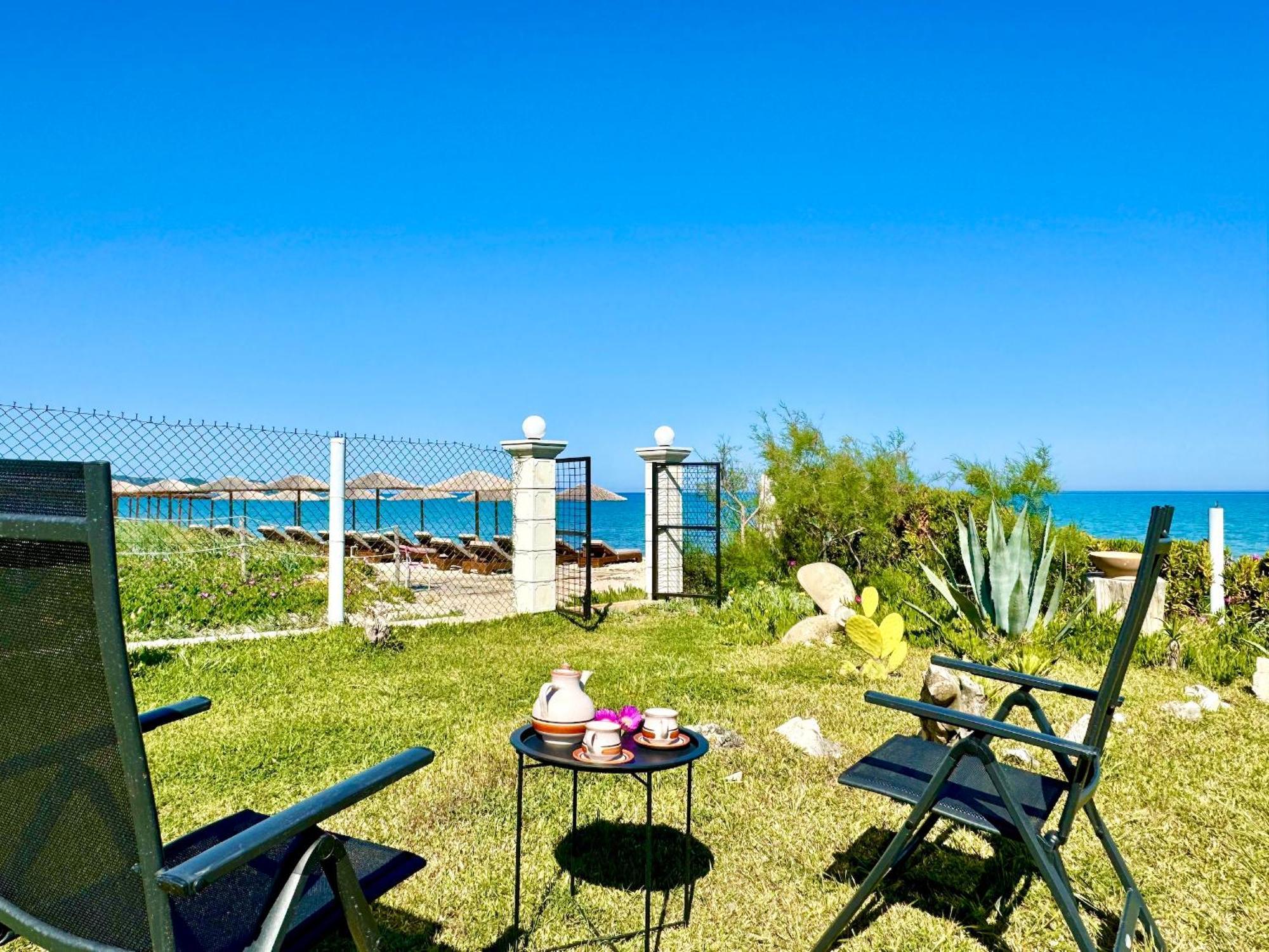 Villa Beachfront Stato Da Mar By Dadovillas